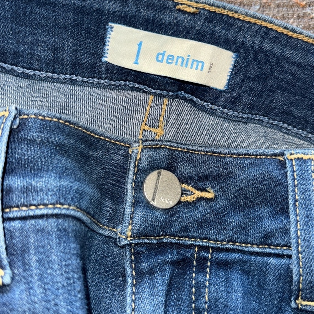 Size 29 1 Denim Skinny Blue Jeans. Super cute and stretchy. Made in Mexico - Picture 5 of 8
